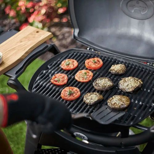 Портативный газовый гриль Weber Q 2200, черная крышка 54010029 фото